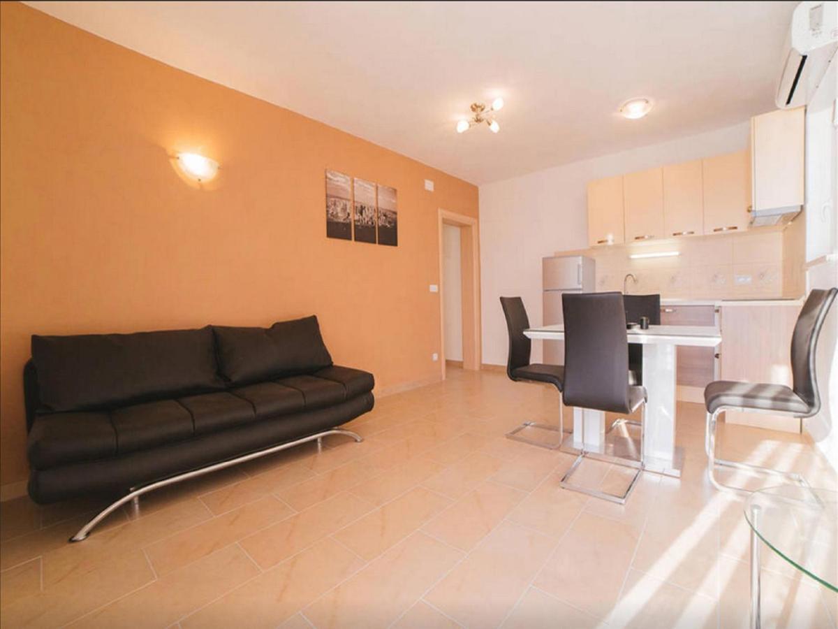 House Karlo Apartments Omiš Εξωτερικό φωτογραφία